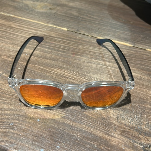 Sunglasses - Picture 2 of 4